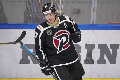 Денис Давыдов из «Рубина» стал лидером по количеству победных шайб в истории плей-офф ВХЛ