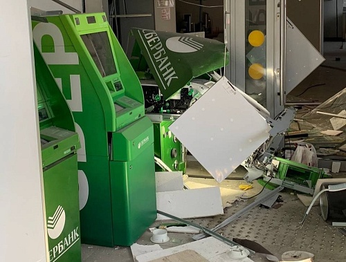 В Омске неизвестный мужчина взорвал банкомат