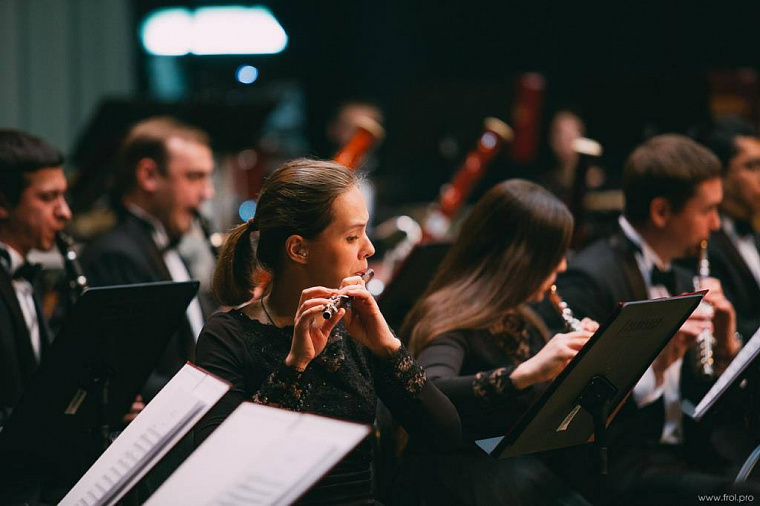 Афиша на уик-энд: военная реконструкция, оркестр на площади и огненное шоу про Сибирь