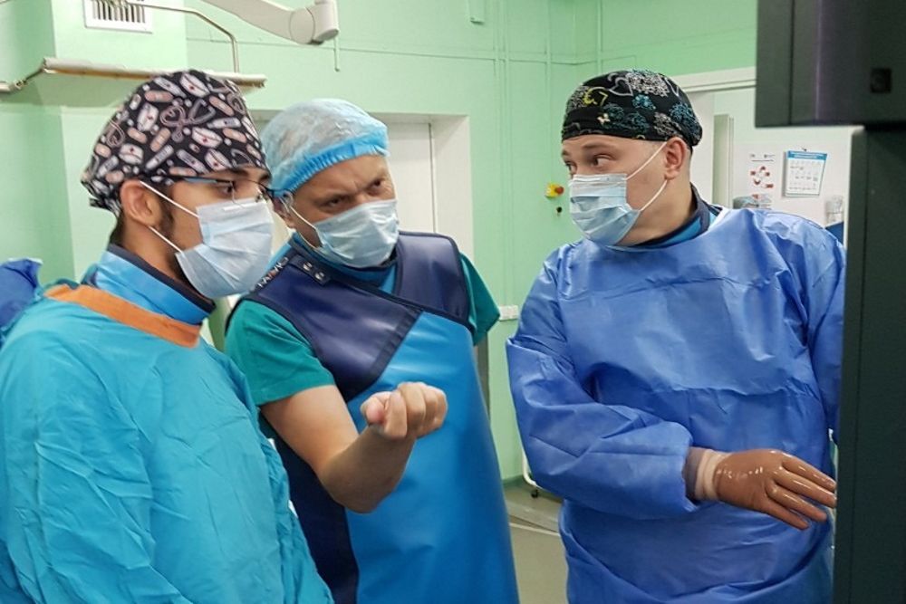 Врачи хирурги тюмень. Ярковские врачи хирурги Тюменская область. Больницы для инфарктников в Иркутске.