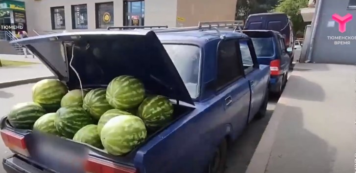 За две недели в местах стихийной уличной торговли в Тюмени изъято три тонны овощей и фруктов