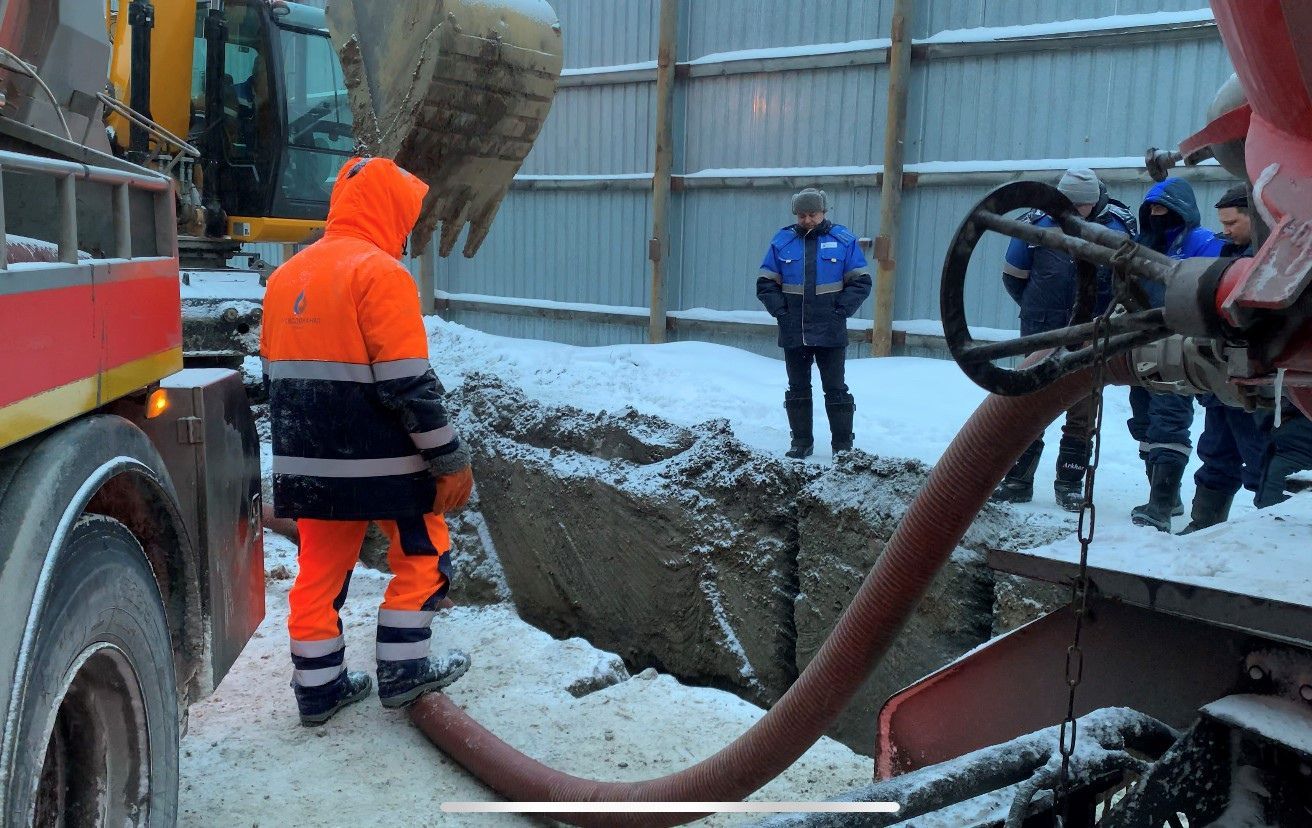 В Гилевской роще починили один из поврежденных коллекторов | Вслух.ru