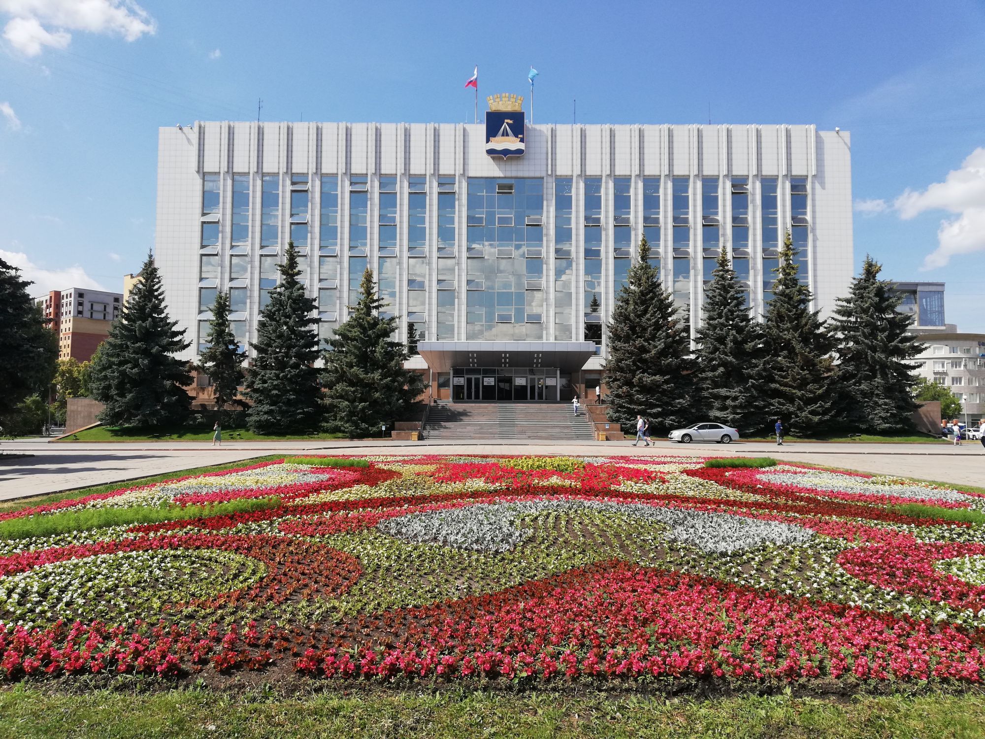 Банк городе тюмени. Мэрия Тюмени. Тюмень городская администрация здание. Городская Дума Тюмень. Администрация Тюменской области.