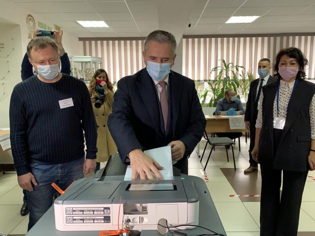 Проголосовать в видном. Выборы губернатора Тюменской области. Губернатор Тюменской области проголосовал на выборах.