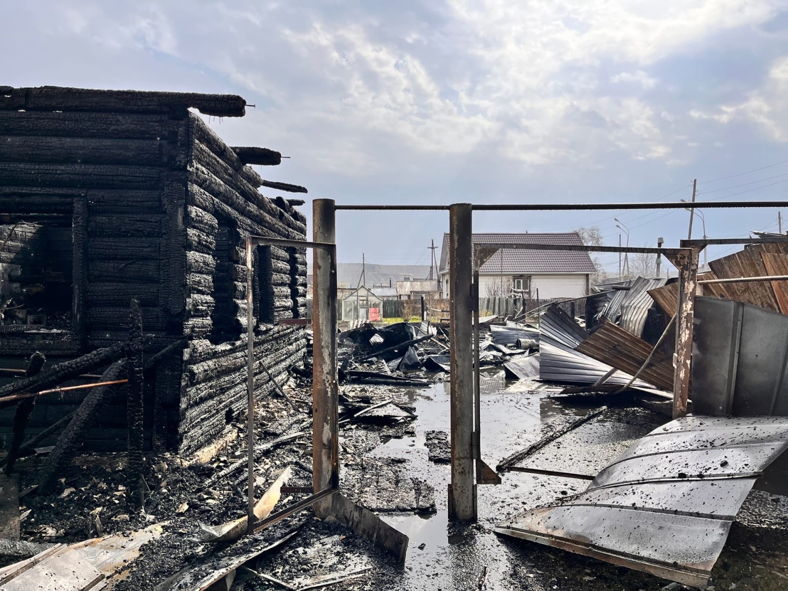 На пожаре в Тобольске обгорел мужчина | Вслух.ru