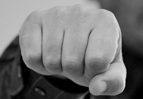 В поселке Московском соседи подрались из-за музыки