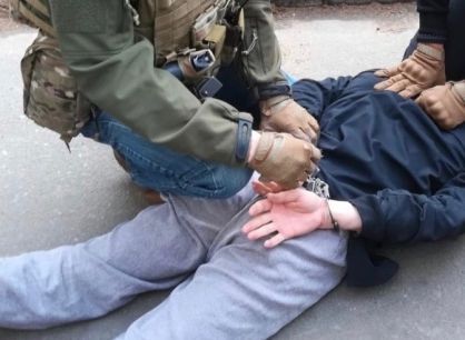 "Вертолет, денег и водки!" Хроника захватов заложников в Тюменской области