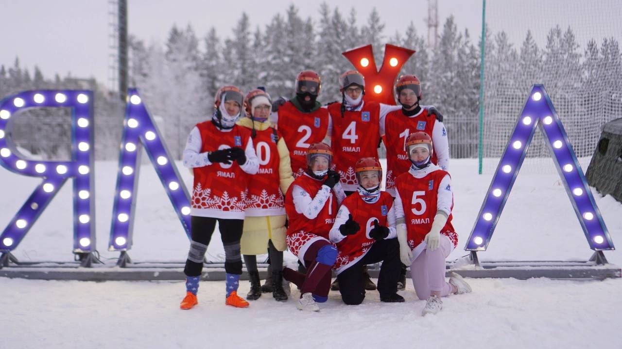 Жители Ноябрьска победили в чемпионате по игре в снежки | Вслух.ru