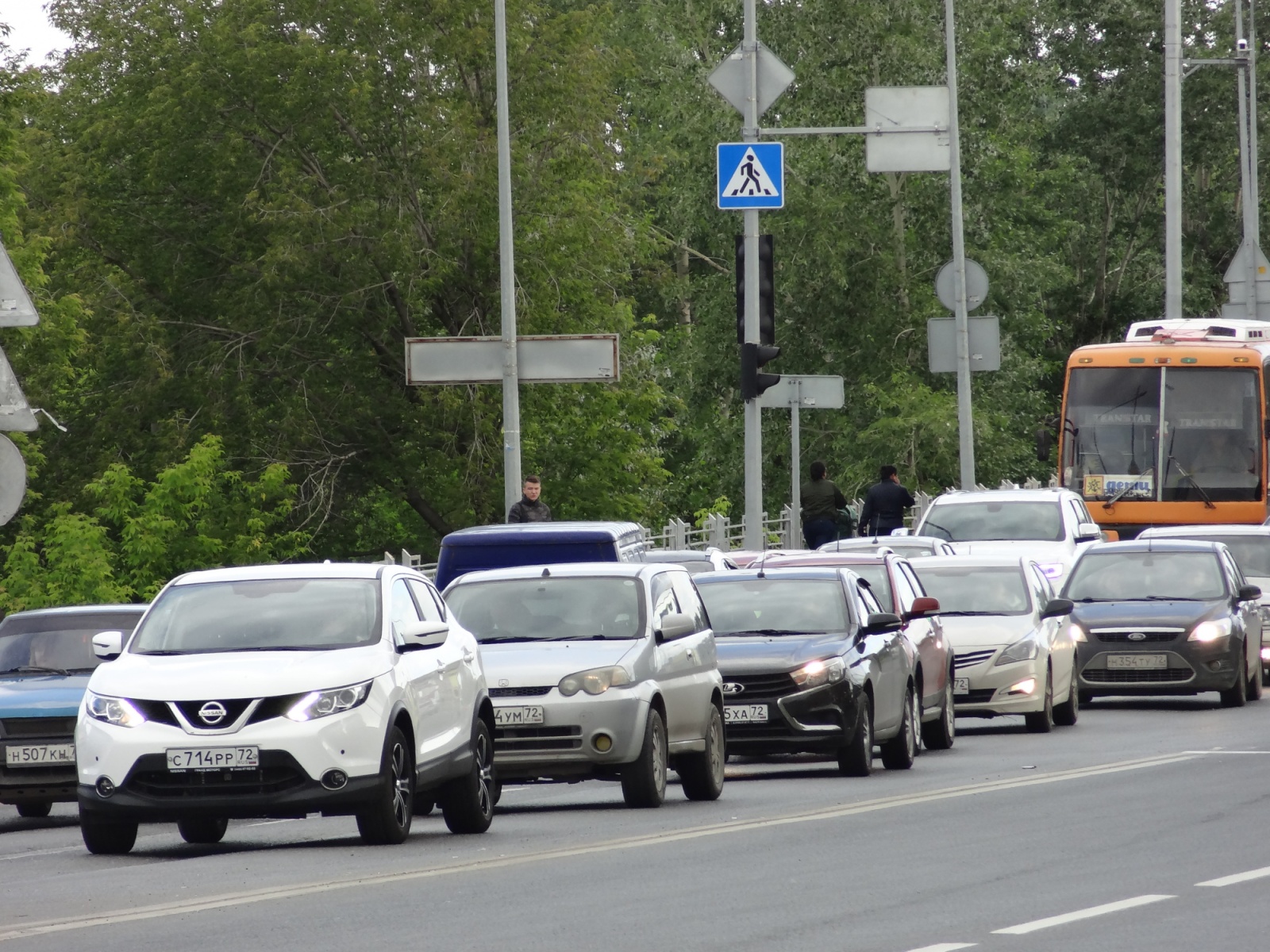 В Тюменской области продолжают ремонтировать дороги | Вслух.ru