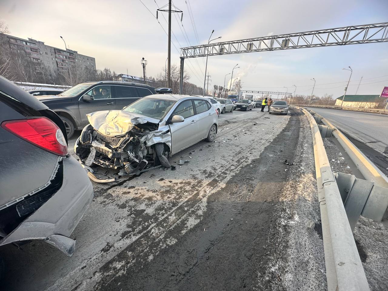 Уснувший водитель устроил массовое ДТП в Тюмени | Вслух.ru