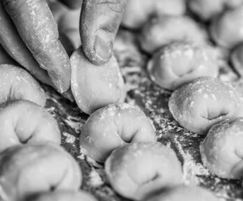 Нежный отец и кровавый президент: какие еще контрасты предъявит нам улица Свердлова в Тюмени