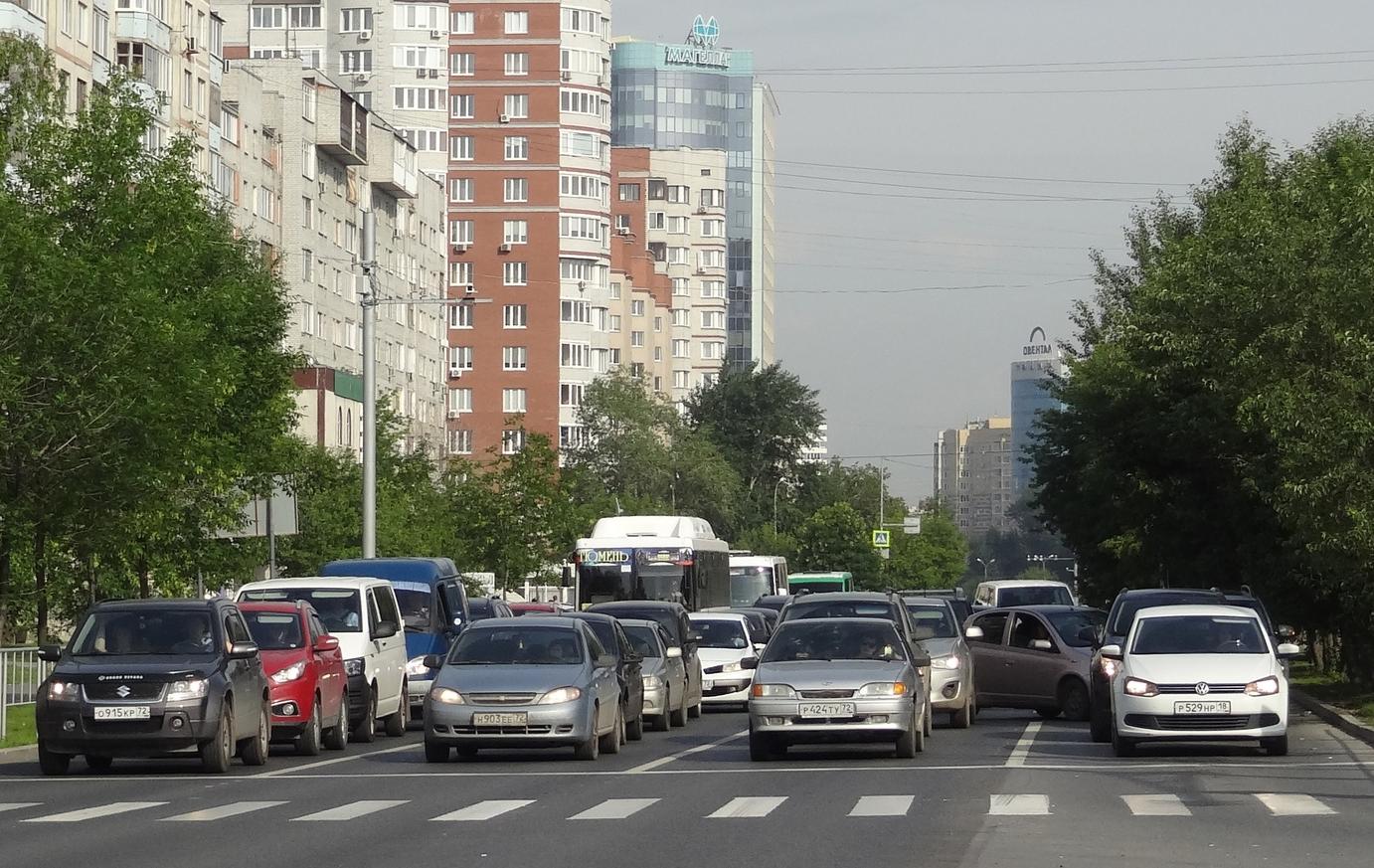 В Тюмени перекроют улицу Профсоюзную, 14 городских маршрутов пойдут в  объезд | Вслух.ru