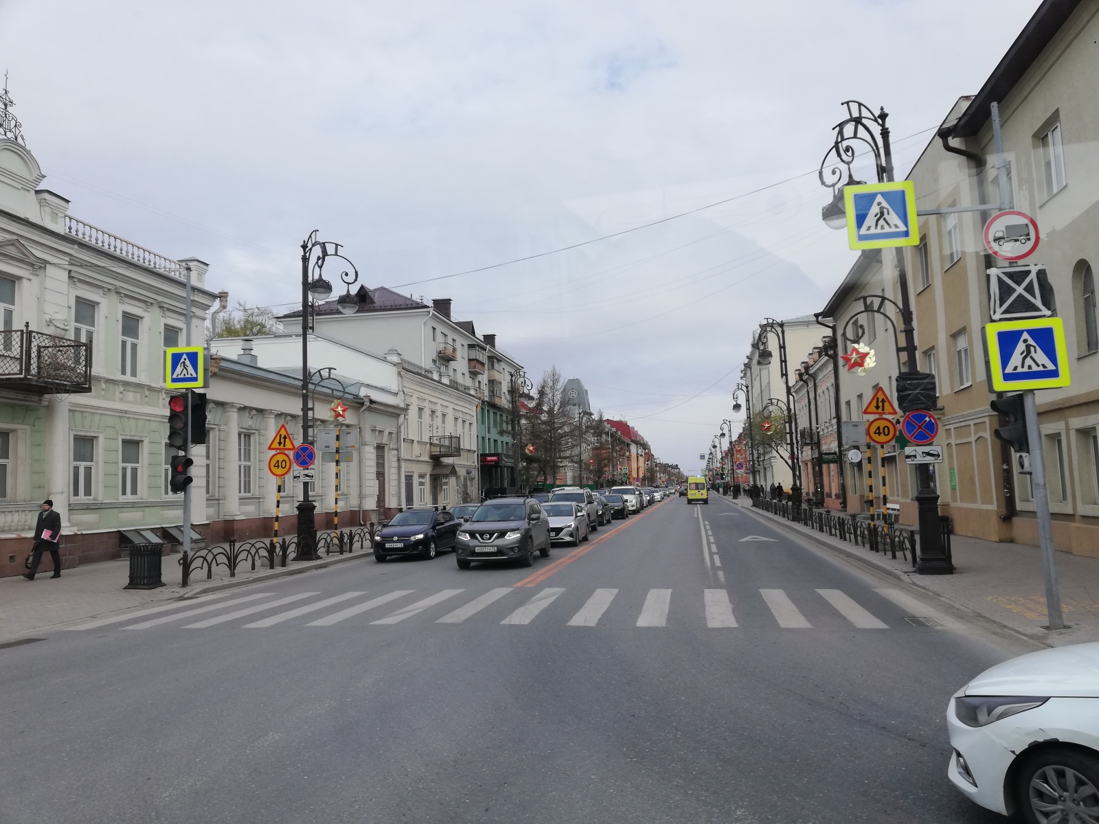 На участке улицы Республики продлили двустороннее движение и упразднили  выделенную полосу для автобусов | Вслух.ru