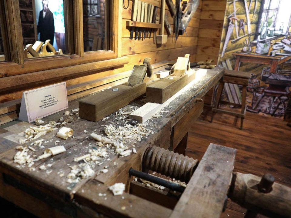 Верстак одного из самых талантливых мебельщиков Тюмени