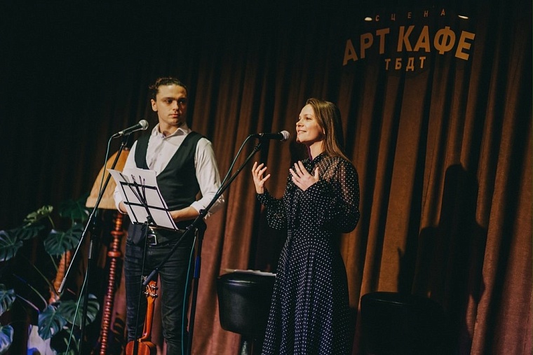 Афиша на 14 и 15 декабря: новогодние спектакли, маркет художников и народный театр