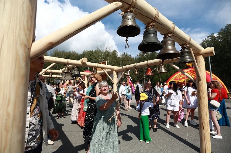 Праздник колокольного звона, кубинские танцы, концерт «Любэ». Афиша на День города