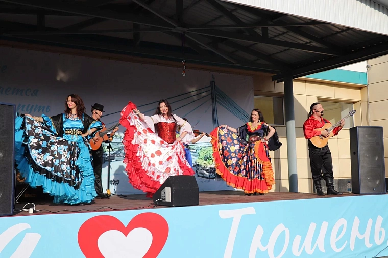 Праздник колокольного звона, кубинские танцы, концерт «Любэ». Афиша на День города