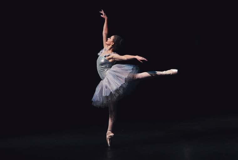 Афиша на 8-9 марта в Тюмени: «Бутырка», стендап и юбилей Майи Плисецкой