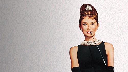 Афиша на выходные в Тюмени: "Завтрак у Тиффани", психологический практикум, ювелирные украшения своими руками