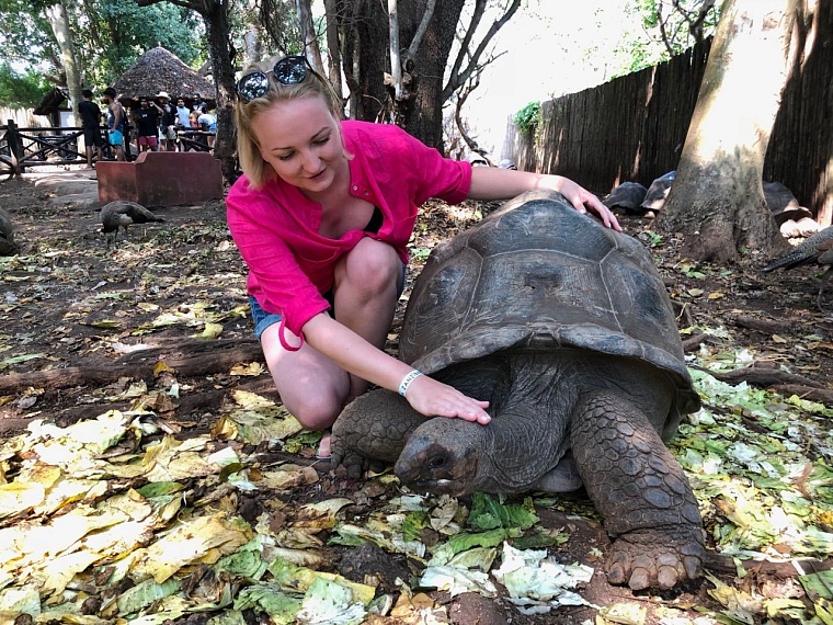 Анна Чехонацкая: у меня в столе всегда бутылочка...