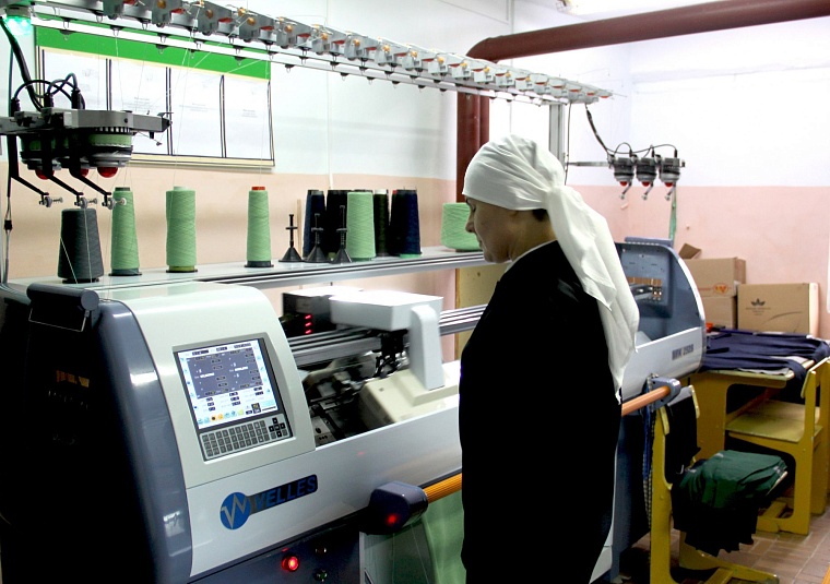 За колючкой. Есть ли в тюменских колониях вип-камеры, как туда проносят "запрещенку" и каким профессиям обучают