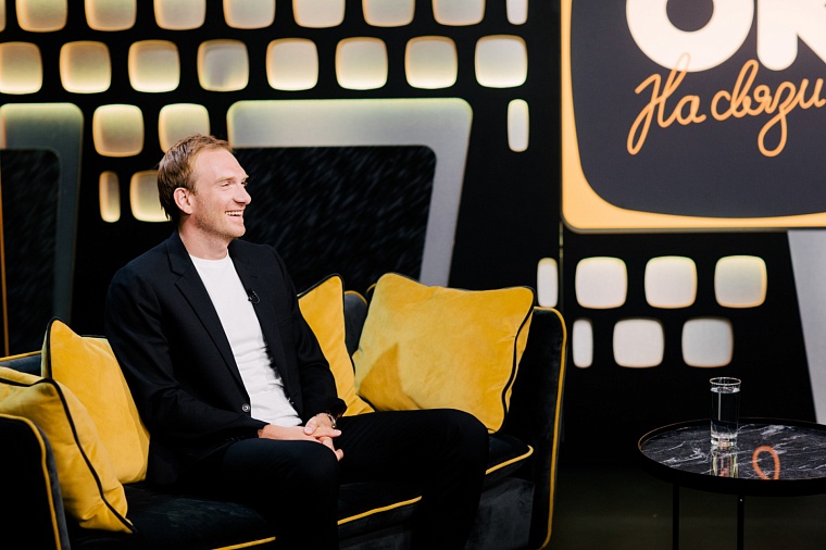 Андрей Бурковский в шоу «ОК на связи»: Лучше разговаривать, чем держать всё в себе, потому что потом разрывает