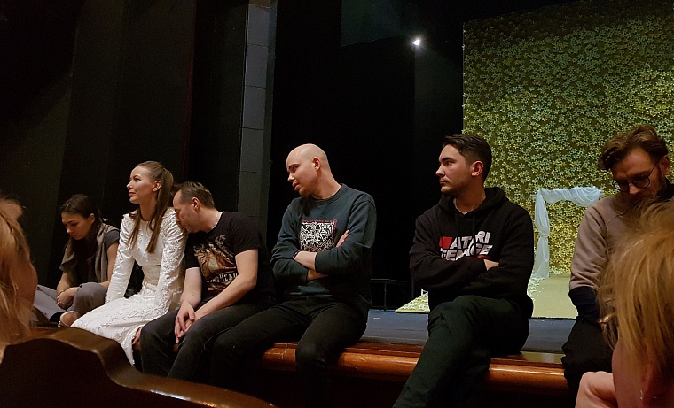 После «Иванова»: авторы спектакля дали зрителям творческий отчет