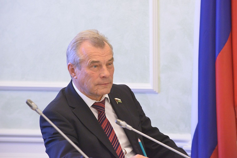 Владимир Ульянов: Население хочет большего