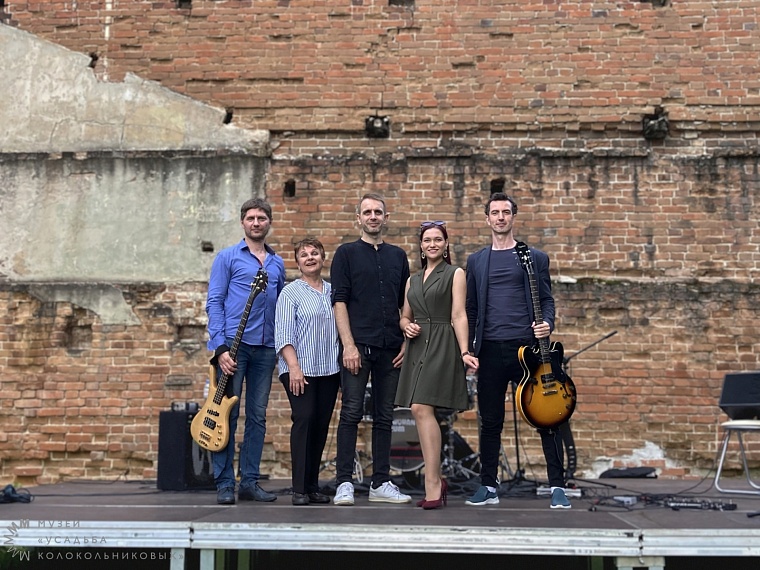 Тюменская певица Анастасия Русанова: Люди ищут в песнях утешения и взаимности