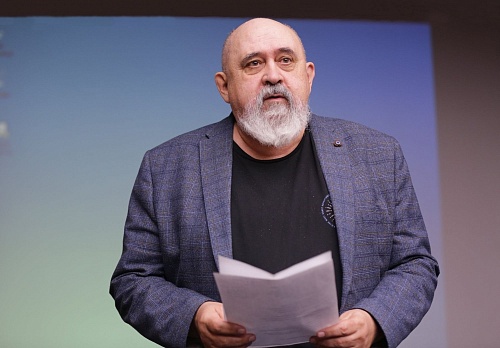 Вслух о сокровенном с профессором философии. Владимир Богомяков — о детской шизофрении и уровне зарплаты