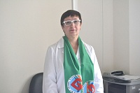Старшая медсестра Ирина Мазурова: Никогда не позволяю себе сидеть в присутствии врача