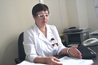 Старшая медсестра Ирина Мазурова: Никогда не позволяю себе сидеть в присутствии врача