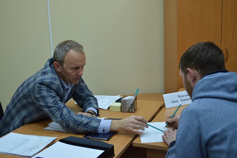 Олег Чемезов: Просящему нужно давать удочку, а не рыбу