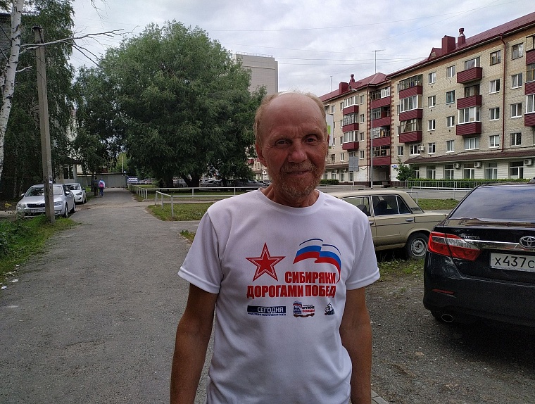 «Продолжал крутить педали, даже купаясь в море»