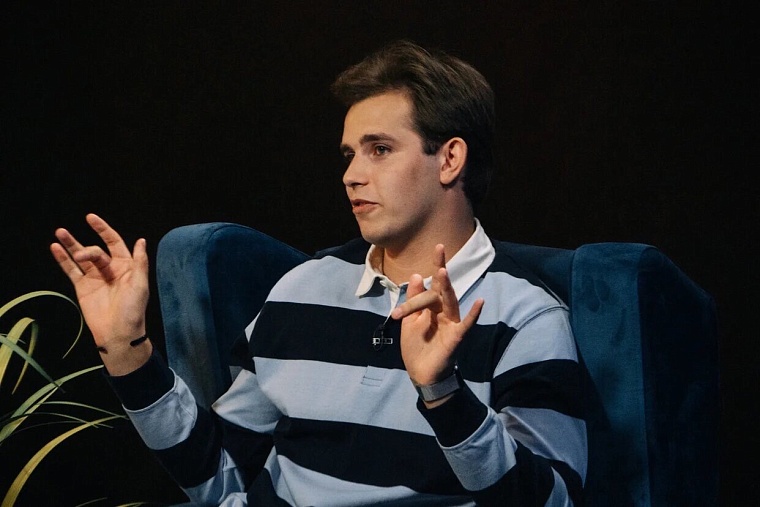 «Все создается здесь и сейчас». Тюменский импровизатор рассказал про самый необычный жанр комедии