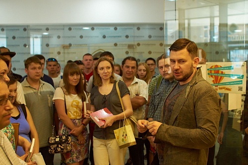 Дмитрий Глуховский: Надо шарахнуть читателя током, тогда он вздрогнет!