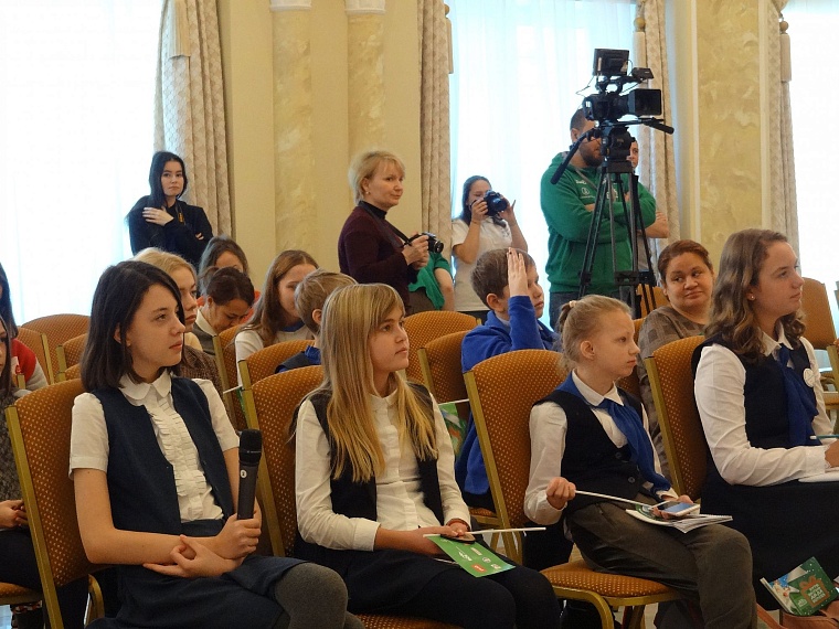 Дед Мороз из Великого Устюга в Тюмени учился флексить