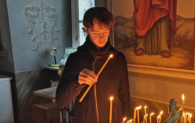"Купил две ушанки": как 20-летний англичанин переехал в Тюмень