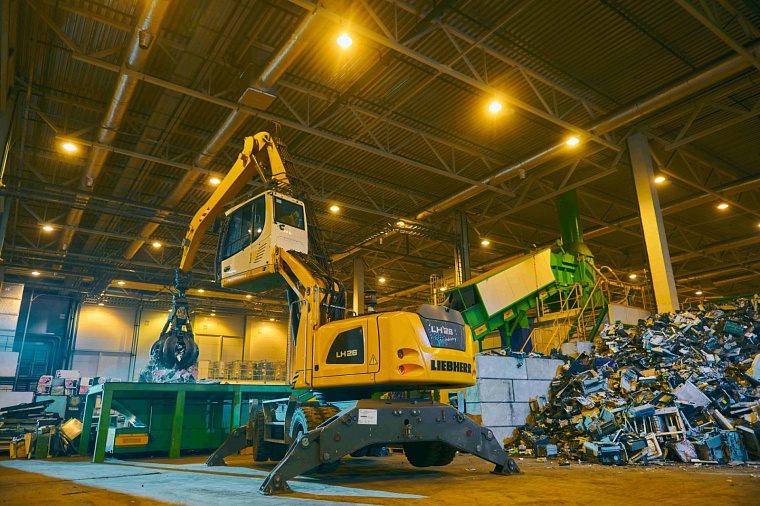 Жители 145 городов России сдали на переплавку 17 тыс. старых телефонов