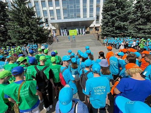 В 2024 году 5000 тюменских подростков смогут поработать в «Отрядах мэра»