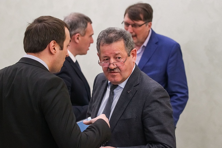 Николай Руссу обвинил администрацию Тюмени в потере сотен миллионов рублей