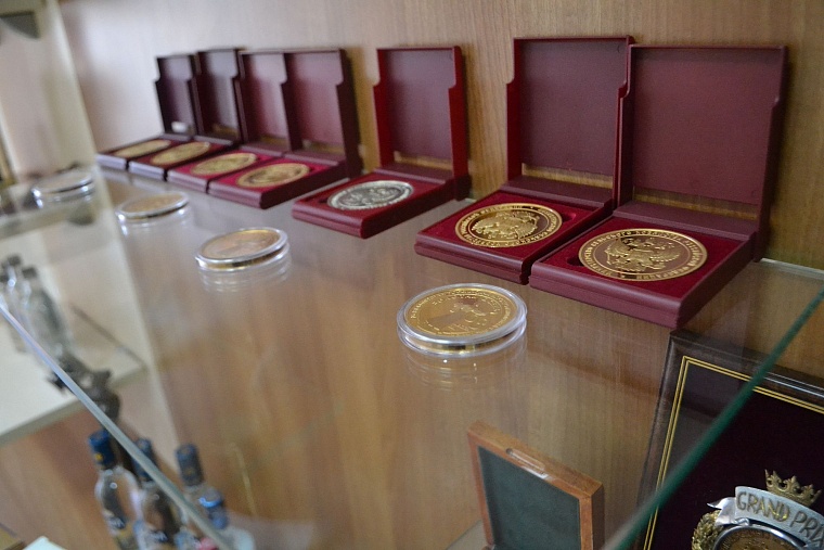 «Бенат» просит депутатов о помощи