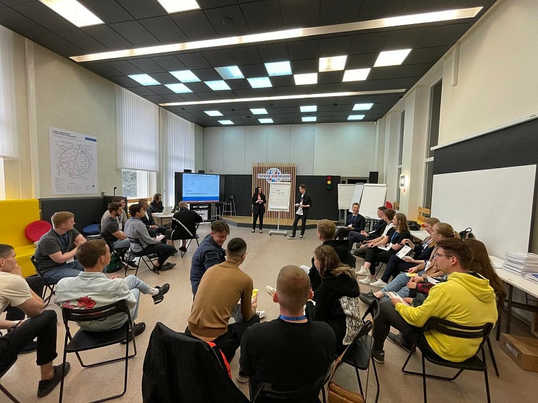 Тюменцев пригласили изучить "Азбуку предпринимателя"