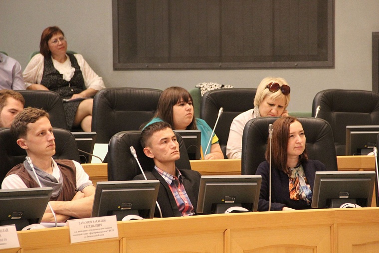 Тюменской молодежи рассказали как найти деньги на социальные проекты