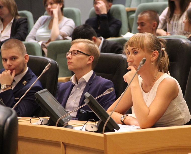 Тюменской молодежи рассказали как найти деньги на социальные проекты