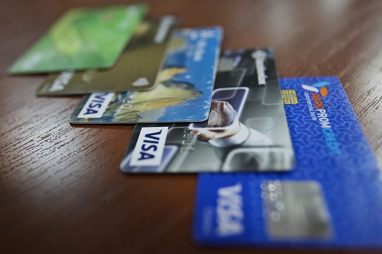 В Банке России думают о прекращении обслуживания карт Visa и Mastercard