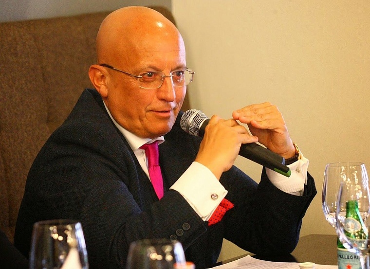 Идет охота на Восток