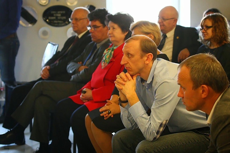 Идет охота на Восток