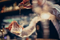 Тюменский бар оштрафовали на 1,5 миллиона за продажу алкоголя без лицензии