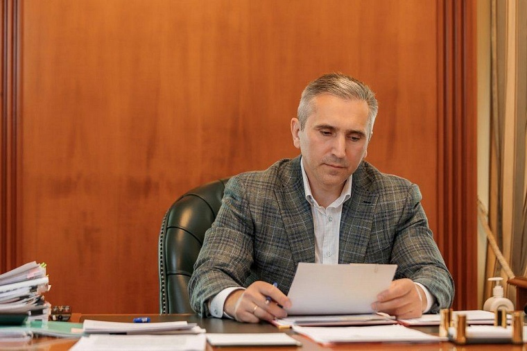 Александр Моор: Важно не допустить новых долгов по зарплате